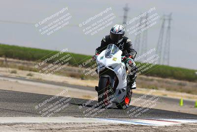 media/Aug-03-2025-TrackDaz (Sun) [[bf4a71acf9]]/B Group/1220pm (Wheelie Bump)/